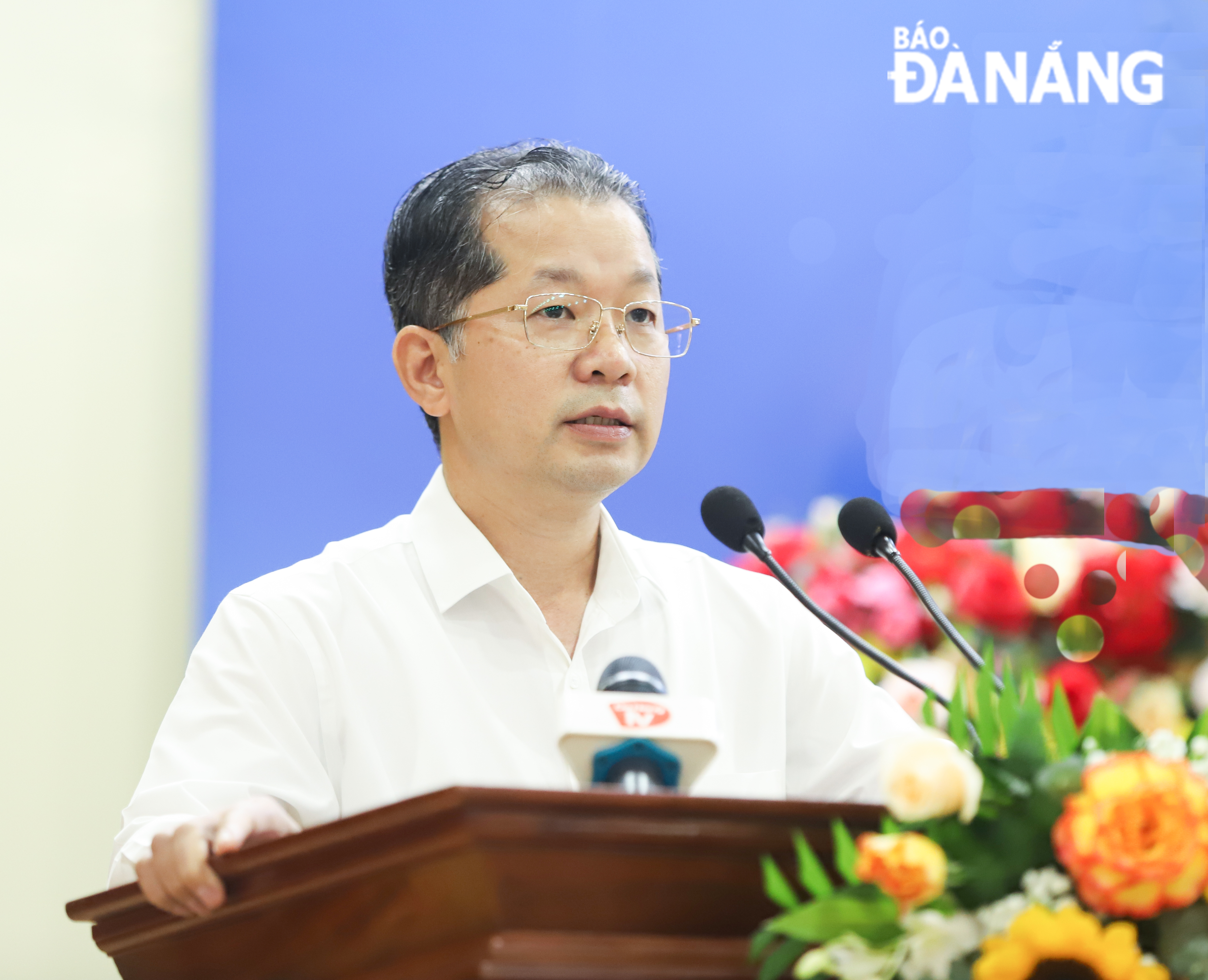 bi thu thanh uy tiep xuc cong nhan 2c lao dong