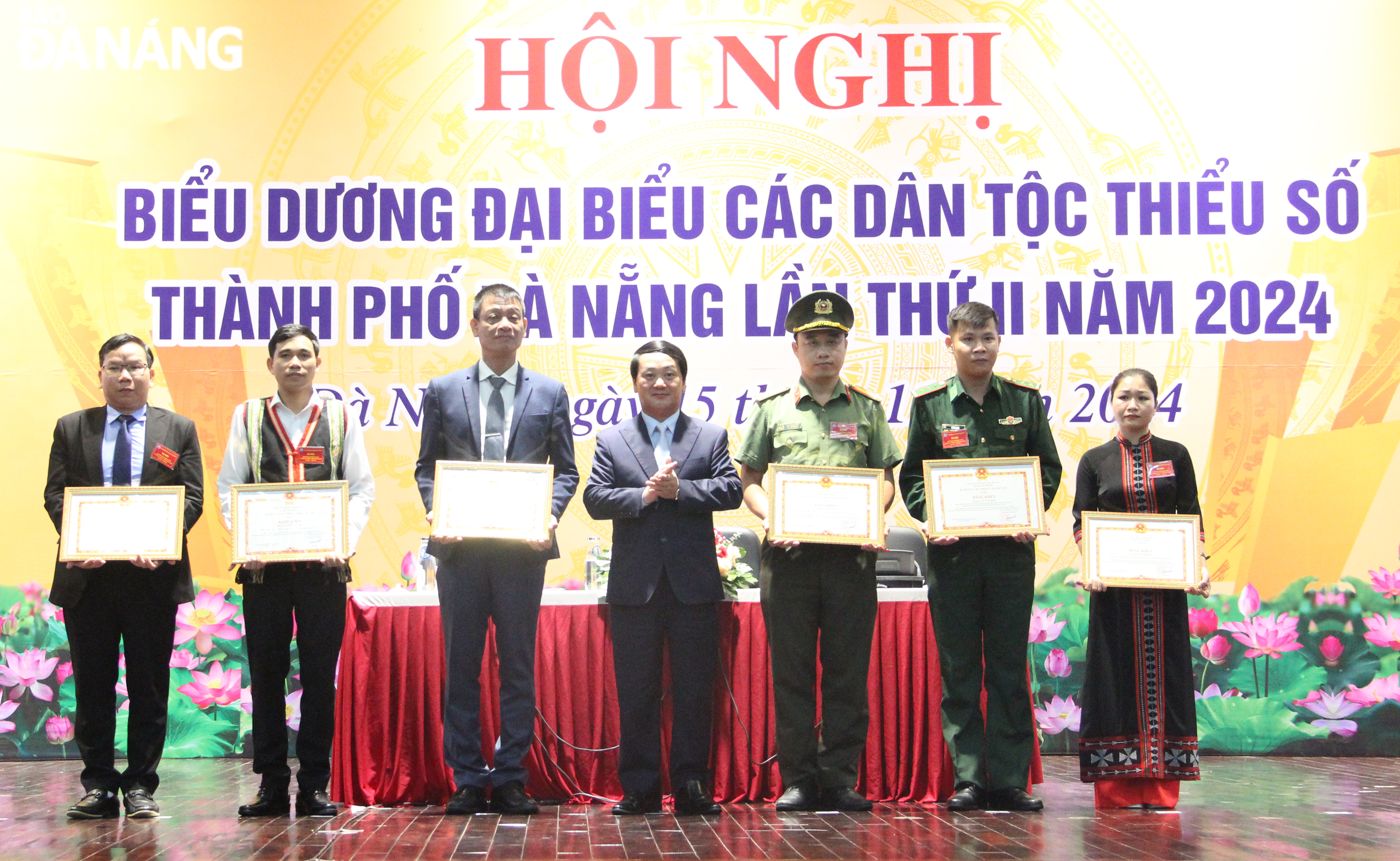 bieu duong dan toc thieu so tieu bieu 2024 2