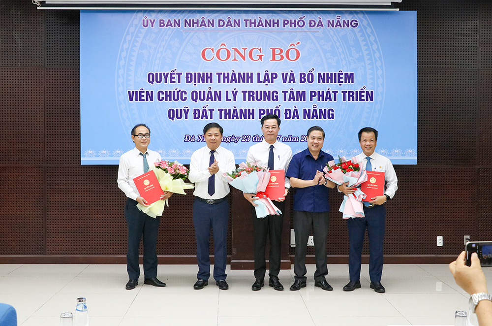 bo nhiem tt phat trien quy dat