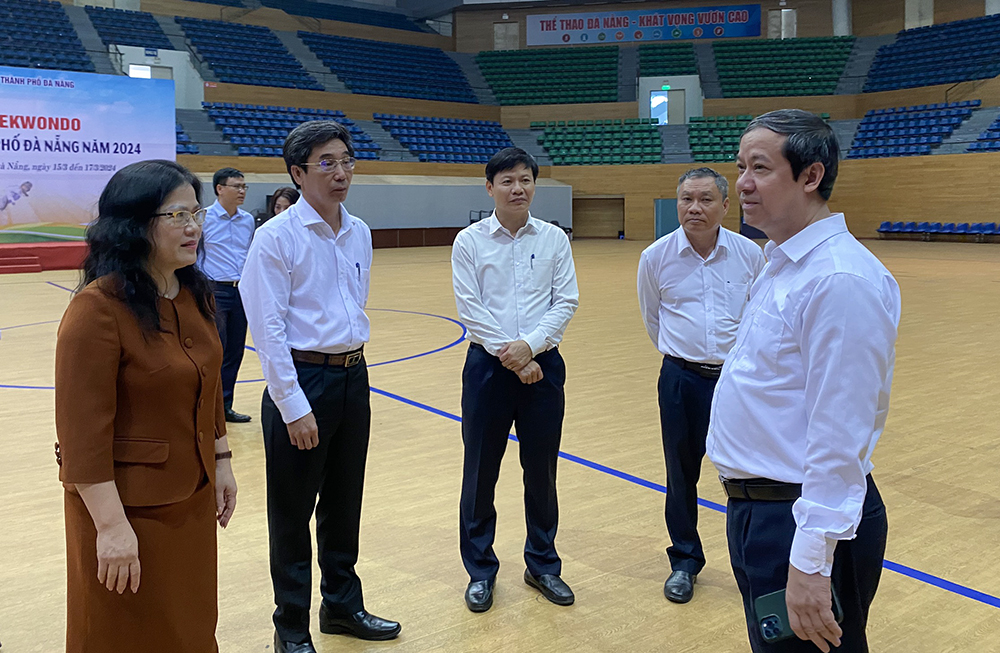 bo truong gddt lam viec voi da nang 3