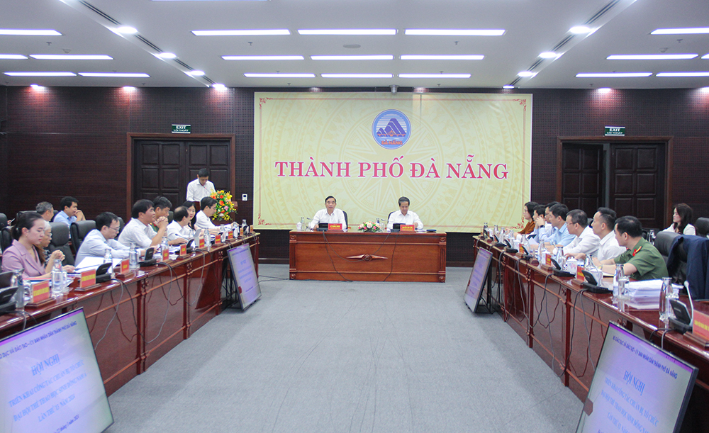 bo truong gddt lam viec voi da nang