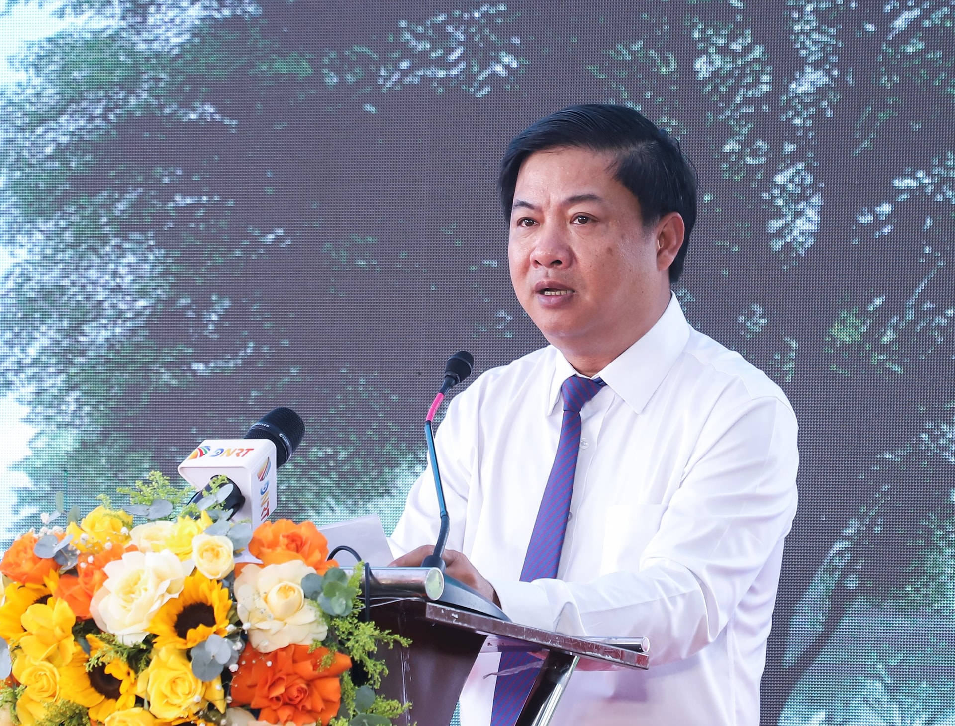 bo truong nguyen manh hung lam viec voi dn 7 25 2