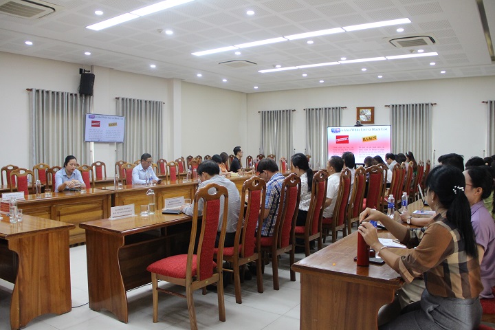 boi duong kien thuc dangcho phong vien