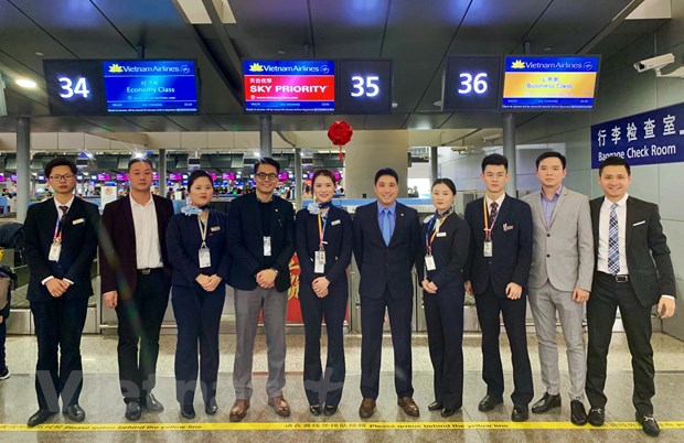 c c3 a1n b e1 bb 99 v c3 a0 nh c3 a2n vi c3 aan chi nh c3 a1nh vietnam airlines trung qu e1 bb 91c