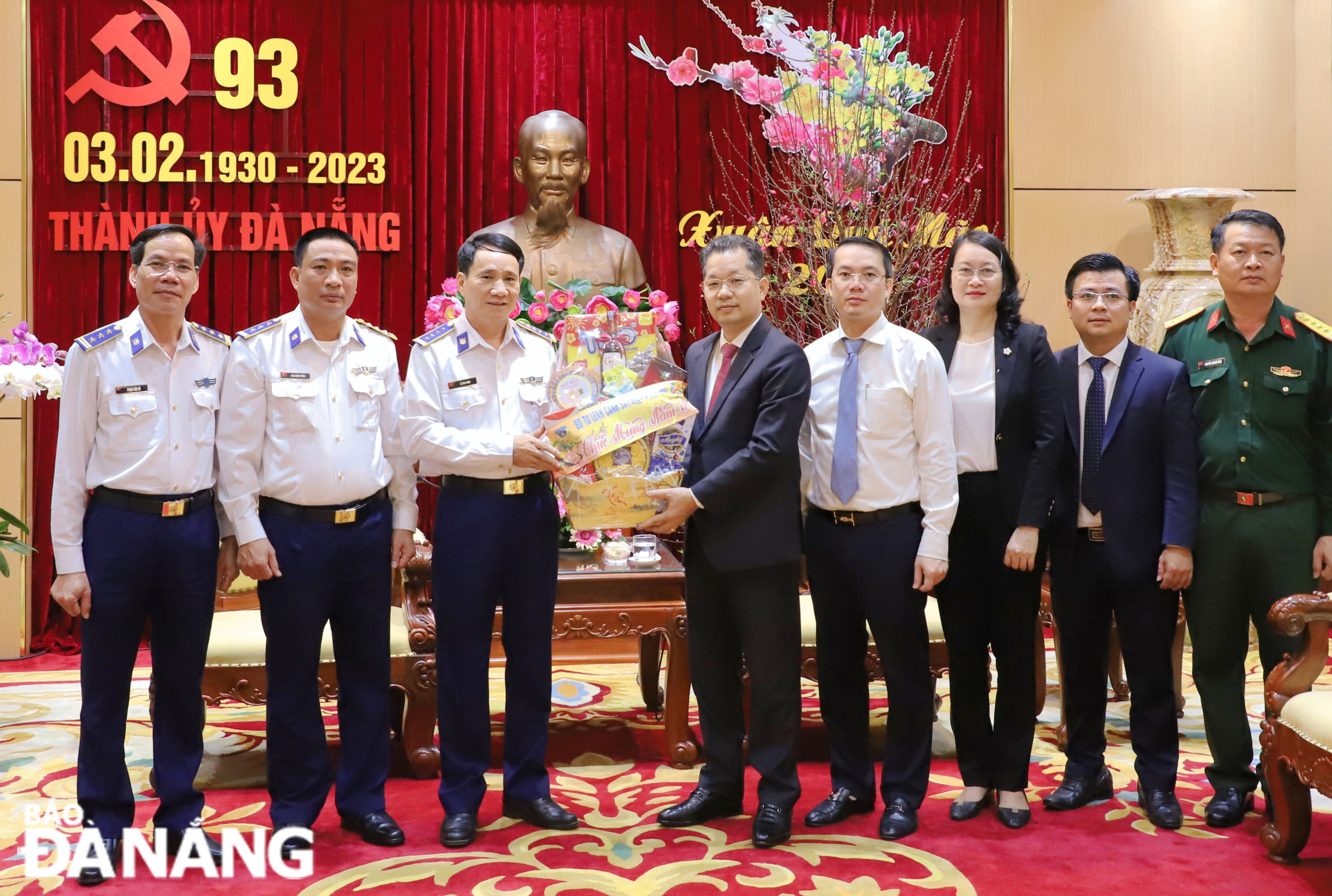 cac don vi chuc tet thanh pho 2