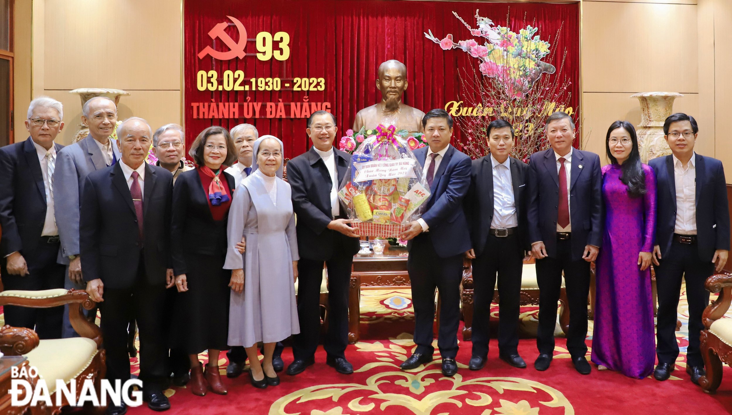 cac don vi chuc tet thanh pho 4