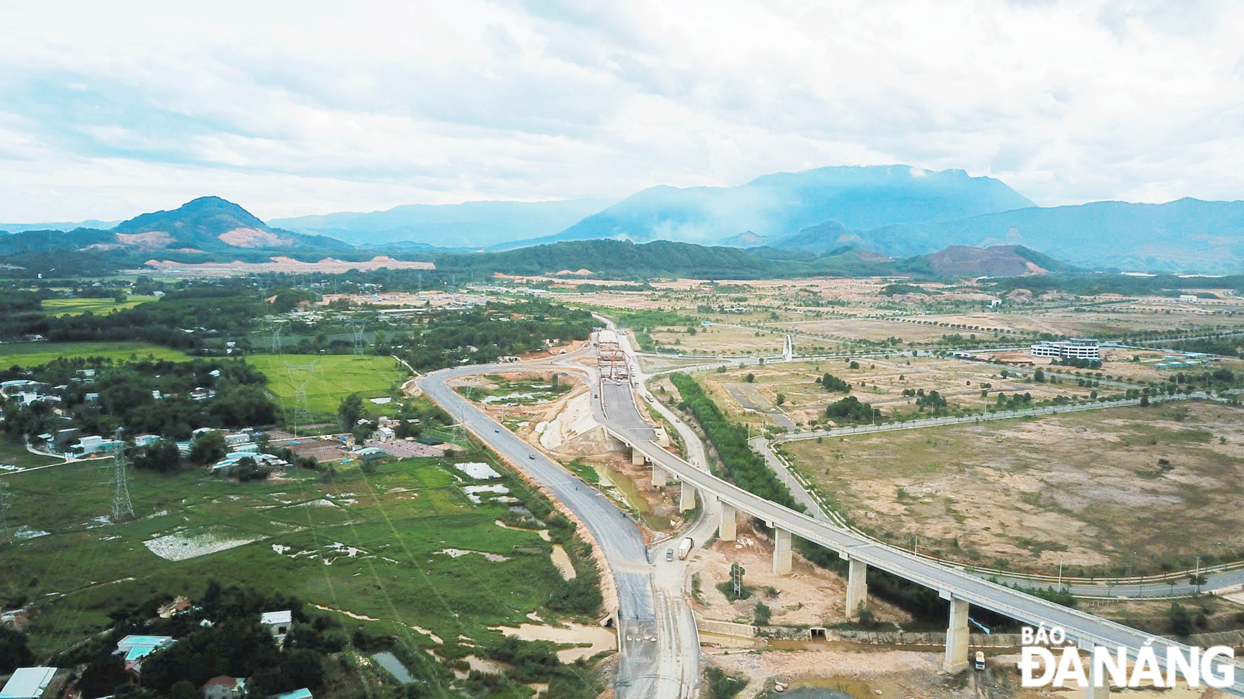 cao toc hoa lien tuy loan 300724