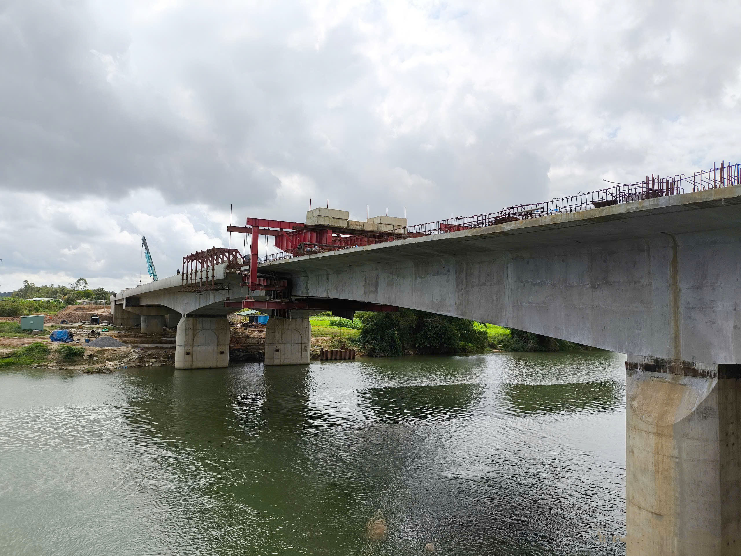 cau quang da va duong dan ngay 17022025