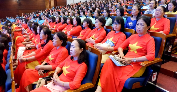 chao mung 92 nam ngay thanh lap hlh phu nu vn 2