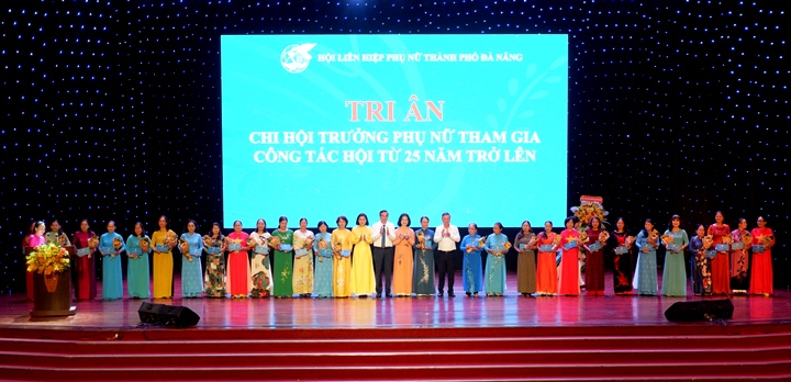 chao mung 92 nam ngay thanh lap hlh phu nu vn 3
