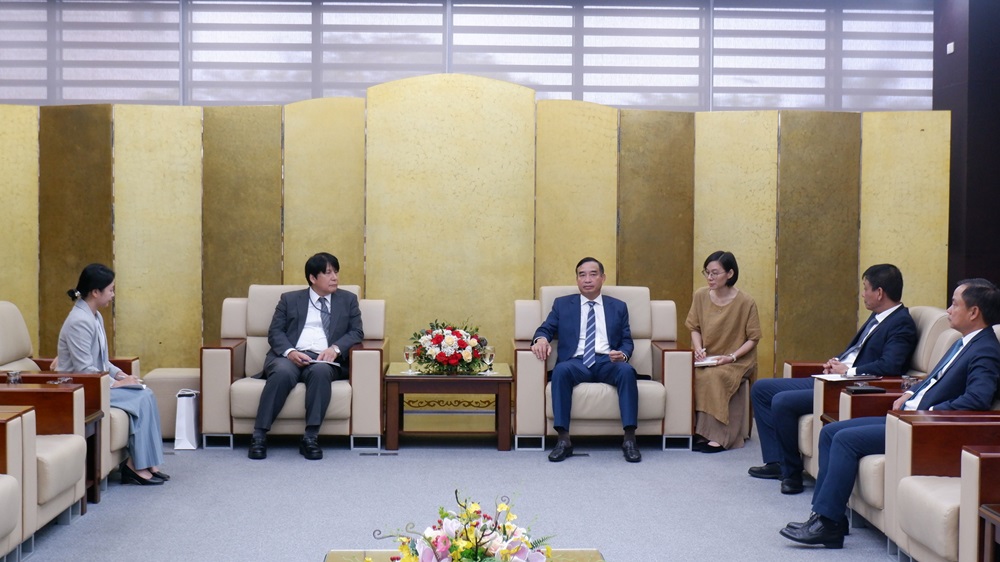 chao tam biet tong lanh su nhat ban 2