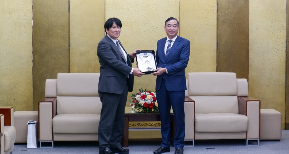chao tam biet tong lanh su nhat ban 3