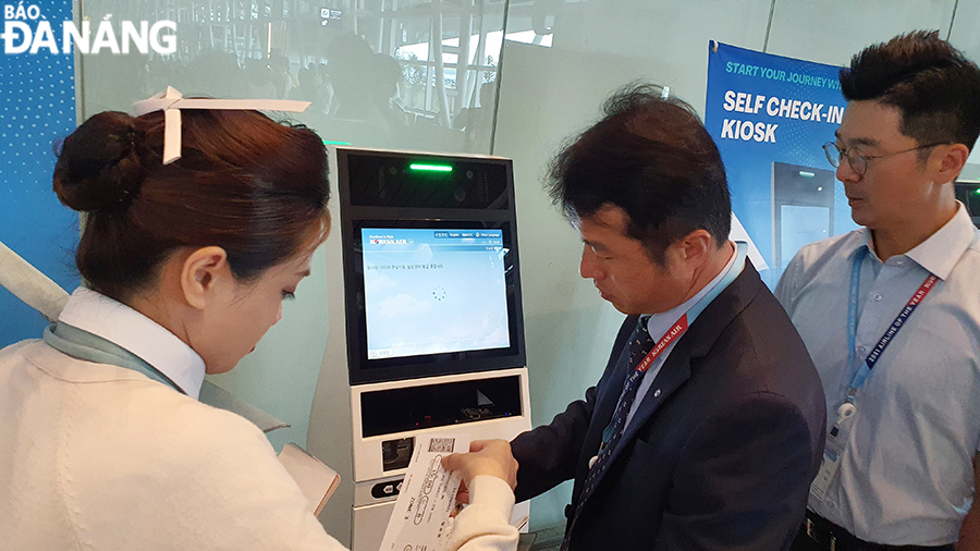 check in tu dong tai san bay 1