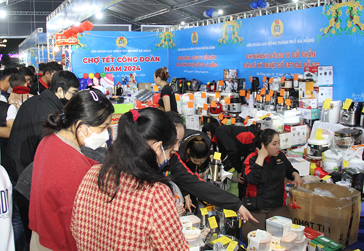 cho tet cong doan nam 2024 4