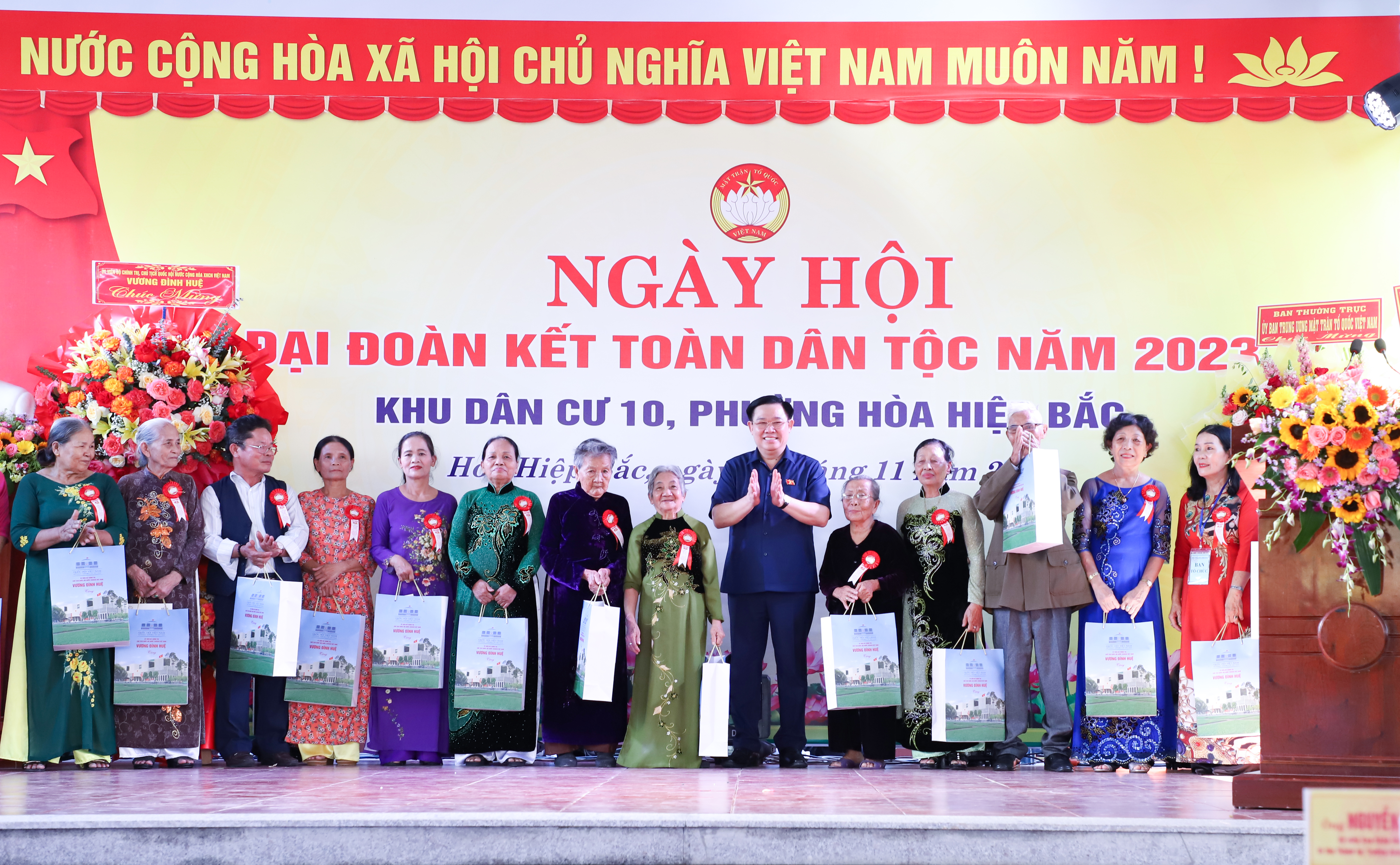 chu tich qh vuong dinh hue du ngay dai doan ket tai kdc 10 3