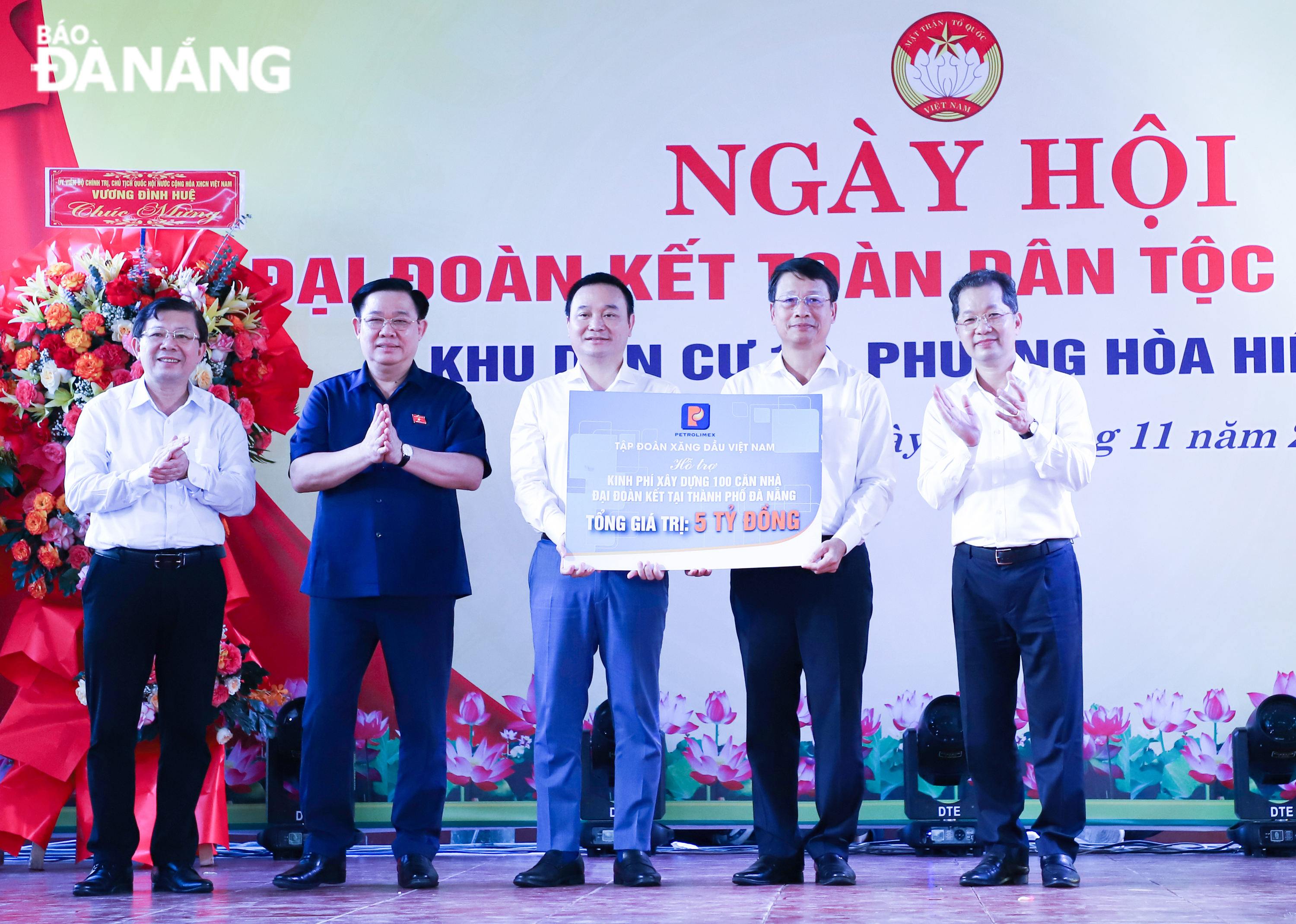 chu tich qh vuong dinh hue du ngay dai doan ket tai kdc 10 4