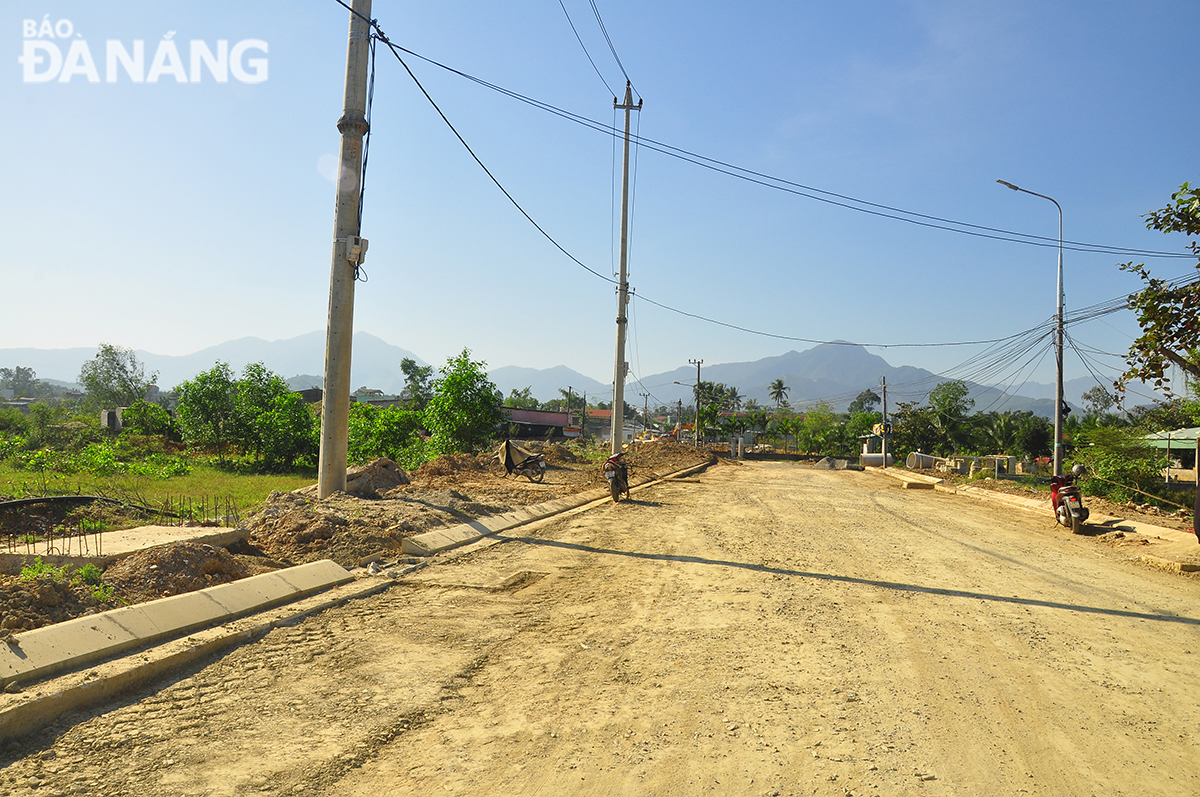 chu tich ubnd thanh pho kiem tra duong dt601 4