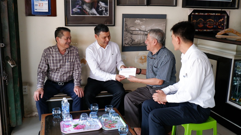 chuc mung 95 nam ngay dang bo thanh pho 23