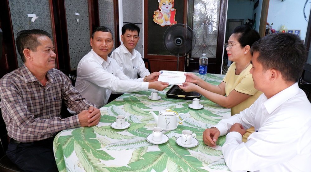 chuc mung 95 nam ngay dang bo thanh pho 24