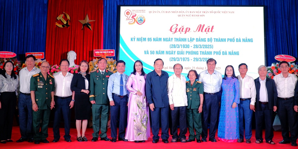 chuc mung 95 nam ngay dang bo thanh pho 3