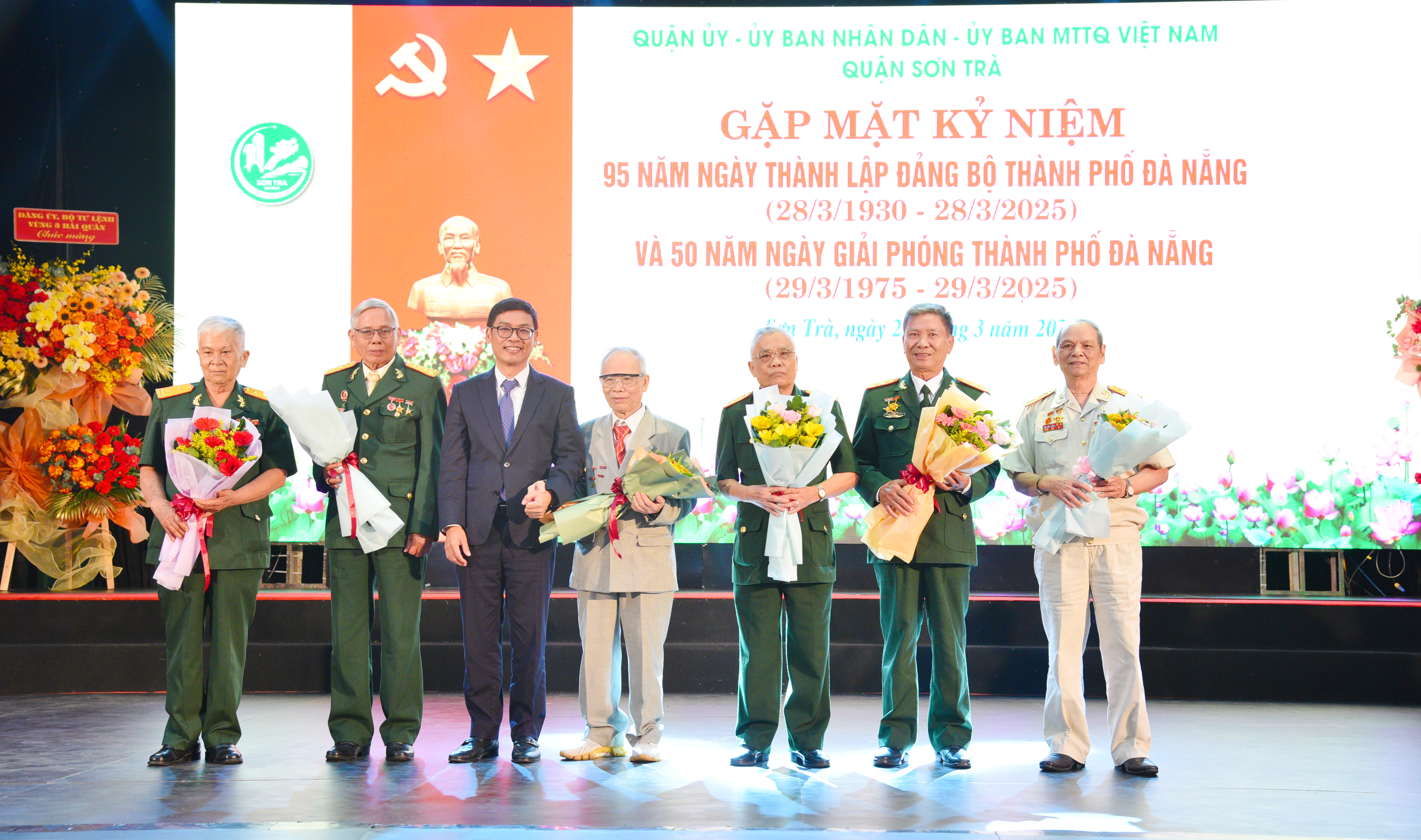 chuc mung 95 nam ngay dang bo thanh pho 4