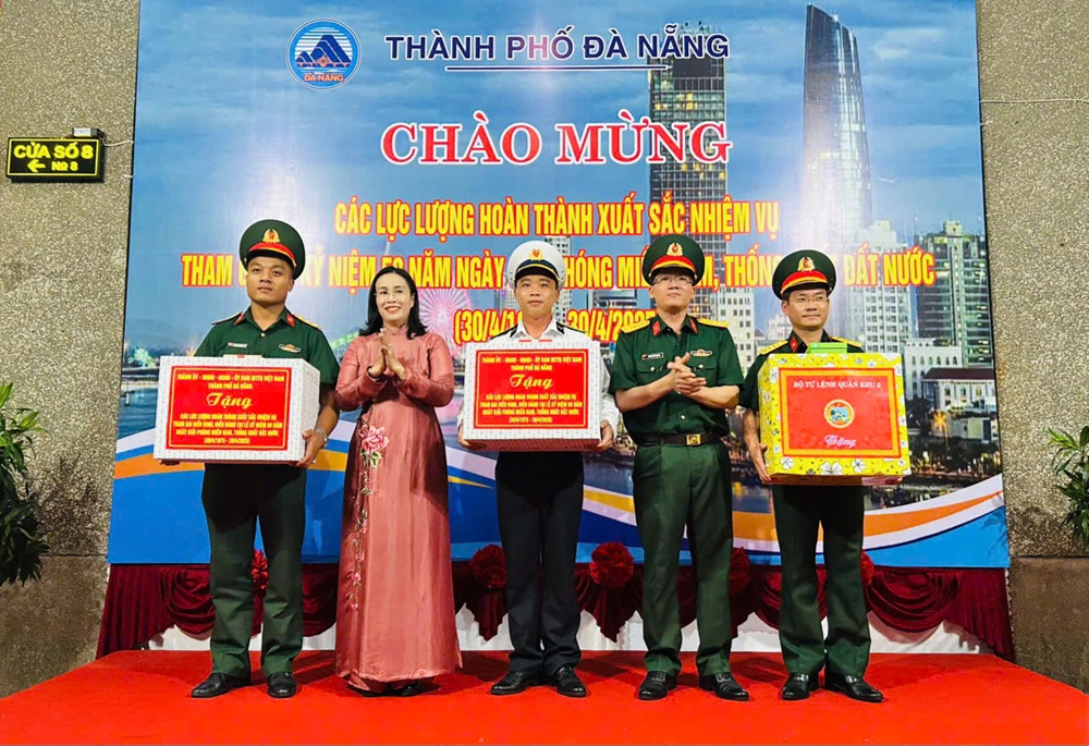 chuc mung luc luong dieu binh ve tu tp hcm 1
