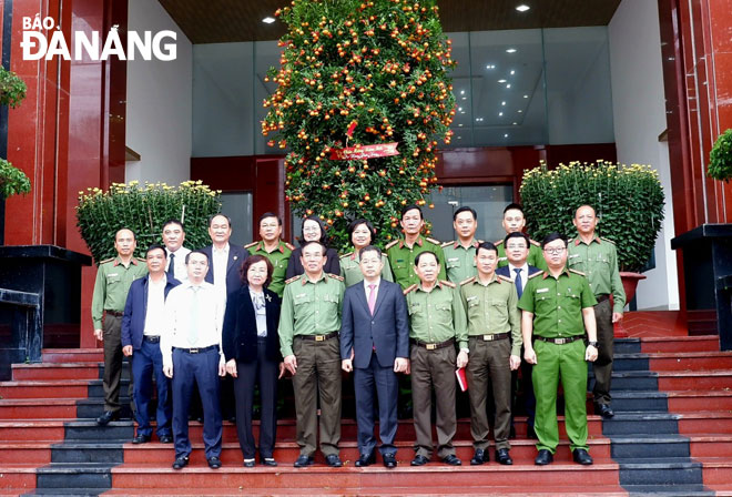 chuc tet cong an thanh pho 1
