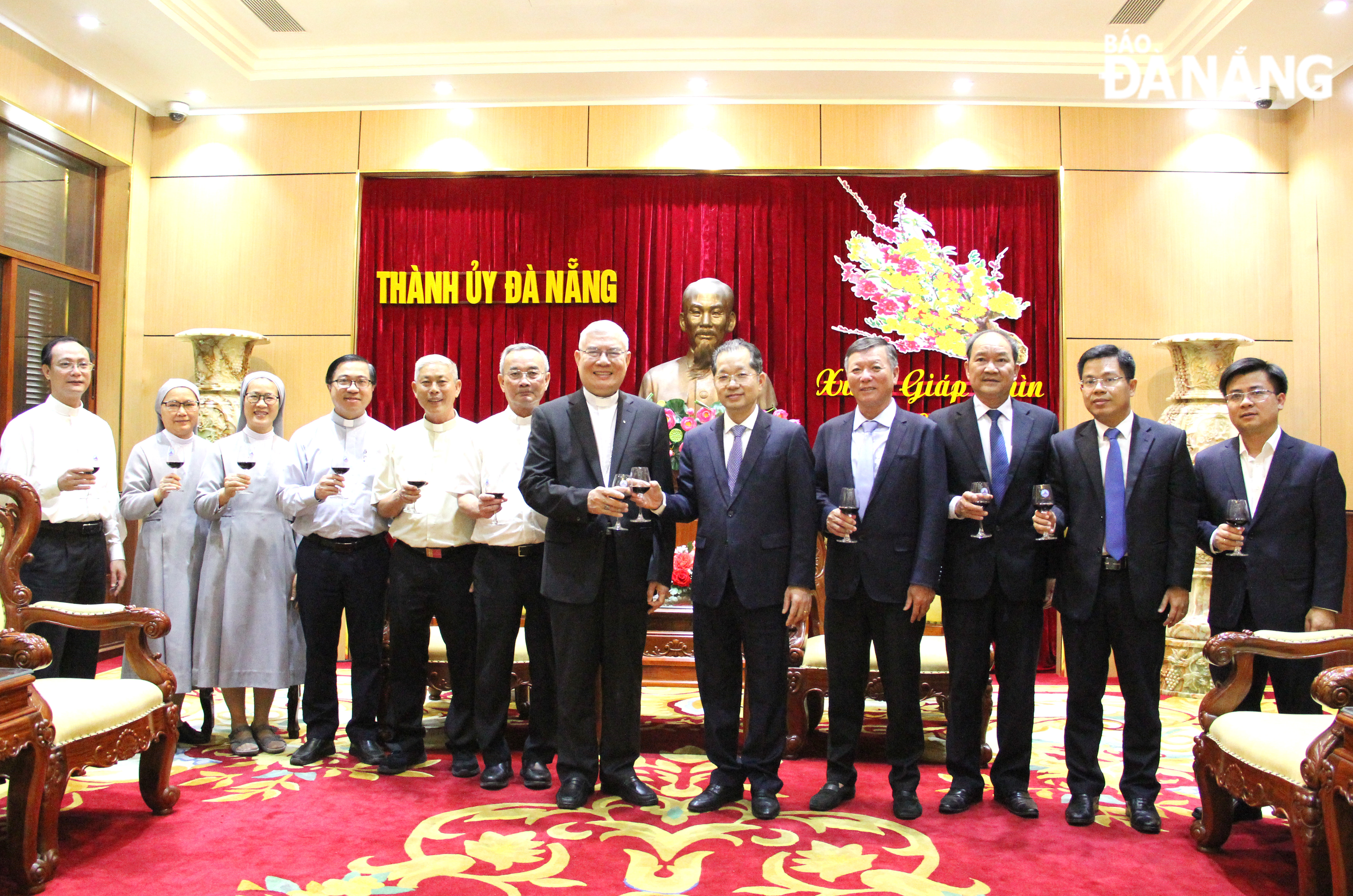 chuc tet xuan 2024 25