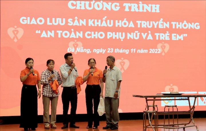 chuong trinh san khau hoa an toan cho phu nu va tre em 1
