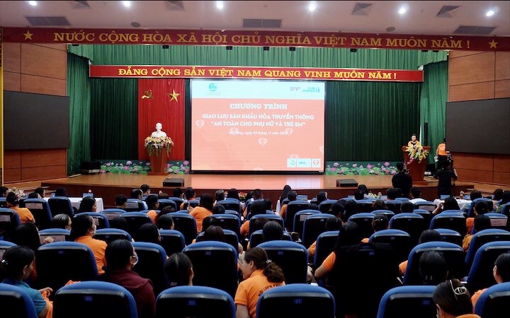 chuong trinh san khau hoa an toan cho phu nu va tre em 3