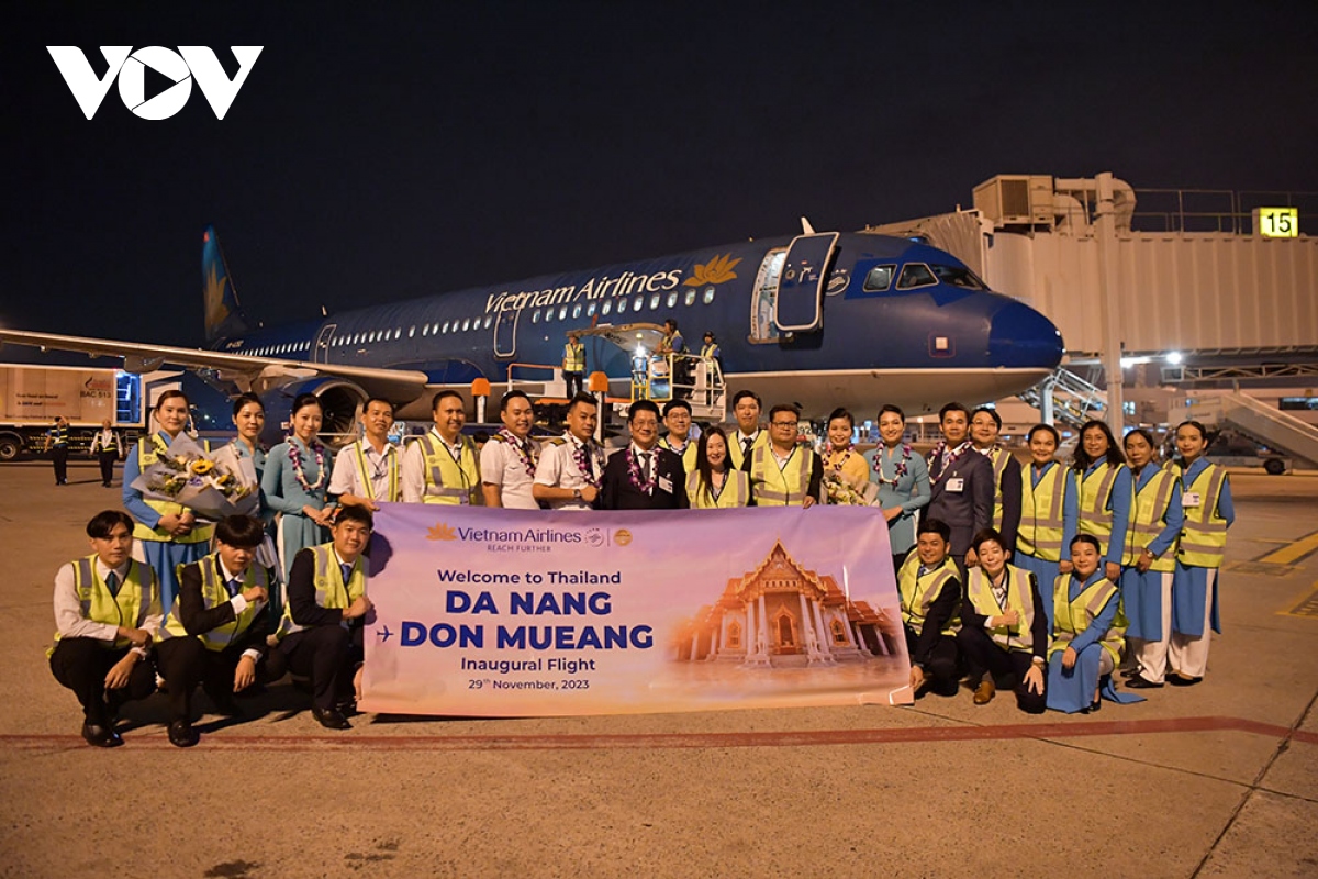chuyen bay khai truong khai thac bang tau bay a321 so hieu vn629 khoi hanh tu da nang vao luc 20h00 va dap tai san bay bay don muang thai lan vao luc 21h40 ngay 29 11 2023 0