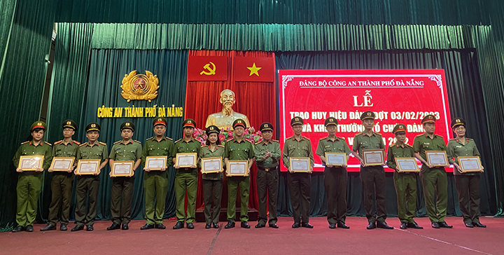 cong bo cac quyet dinh khan thuong cua bca