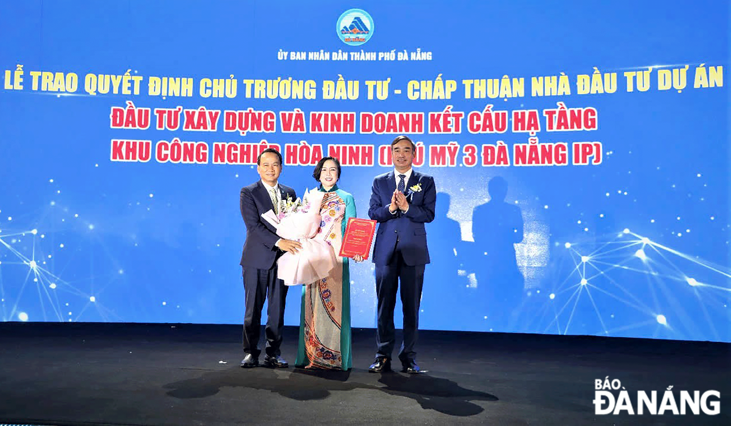 cong bo du an khoi cong kcn hoa ninh