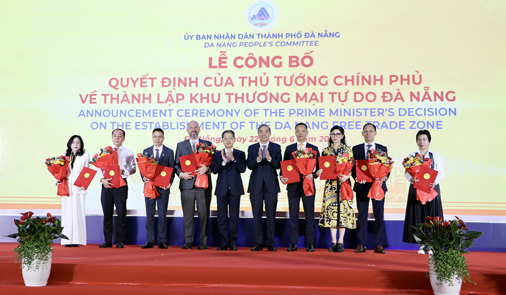 cong bo khu thuong mai tu do 4