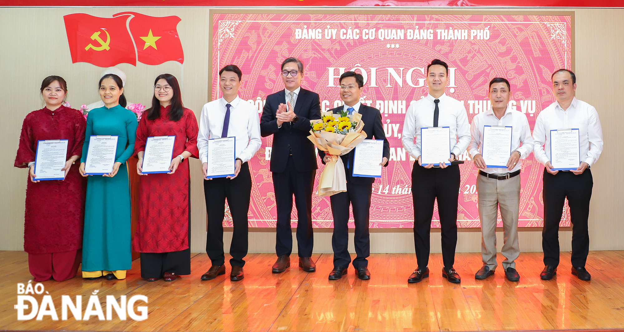 cong bo quyet dinh dang uy thanh pho 140225 3