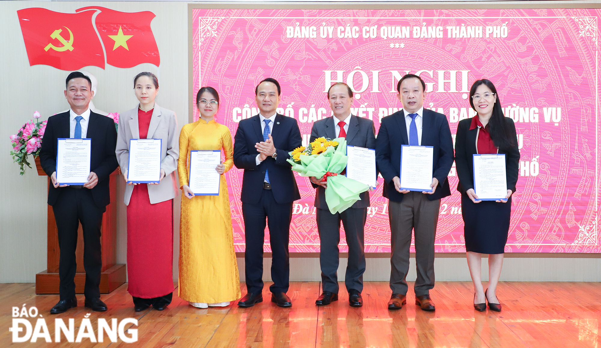 cong bo quyet dinh dang uy thanh pho 140225
