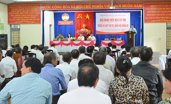 dai bieu quoc hoi tiep xuc cu tri 1110