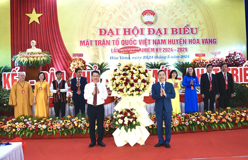 dai hoi mttqvn huyen hoa vang 1