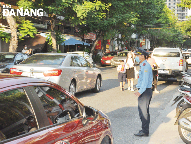 dam bao an toan giao thong truoc truong hoc