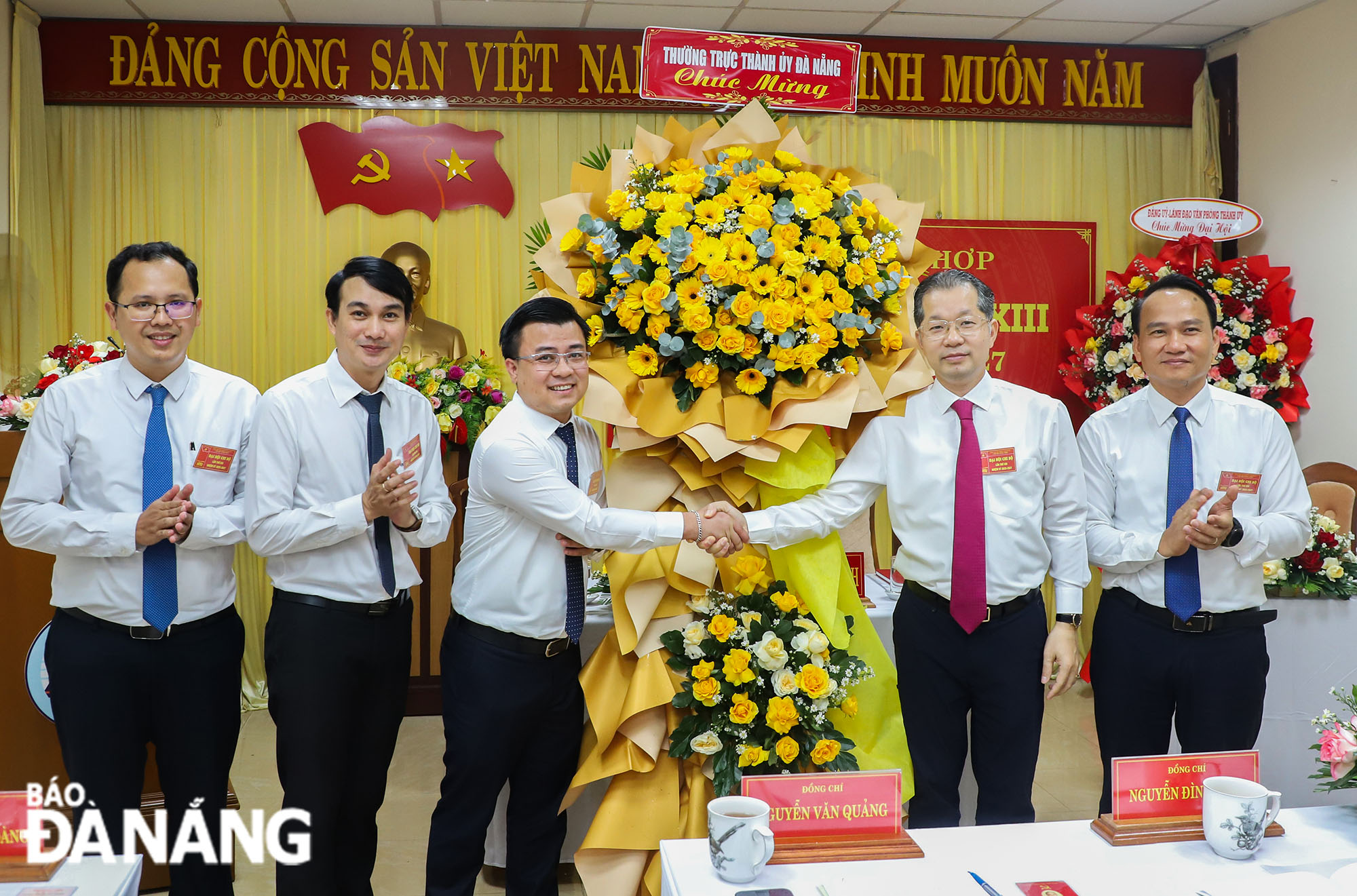 dang bo van phong thanh uy dai hoi lan thu 13