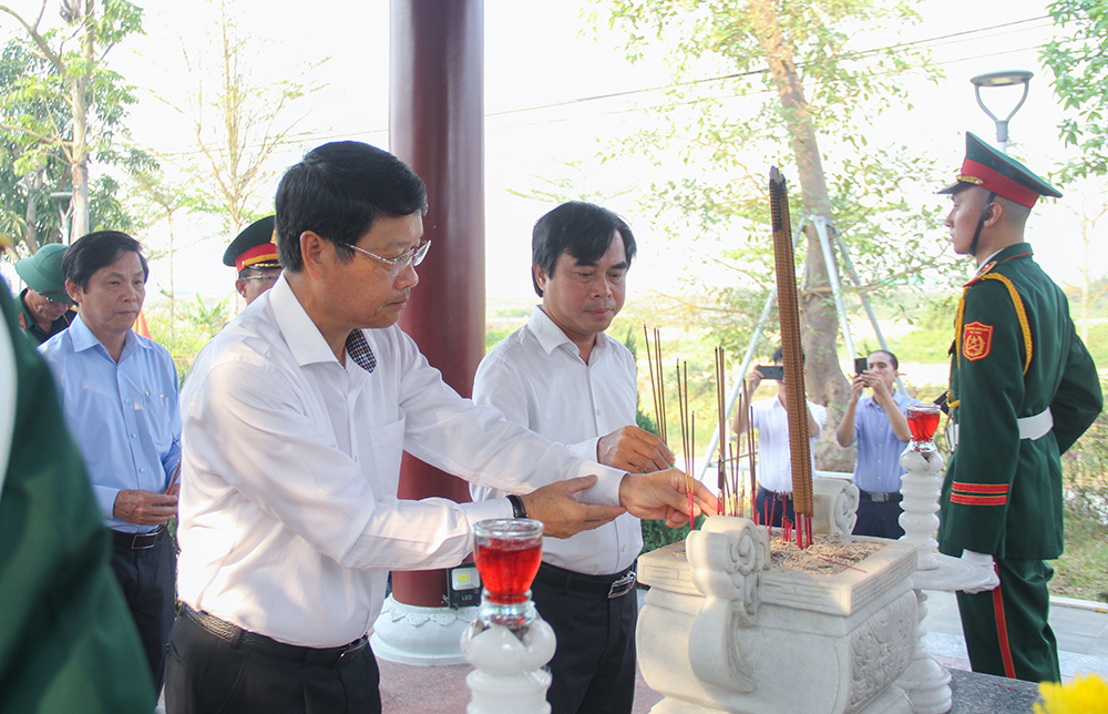 dang huong di tich lich su thoi chong phap 2