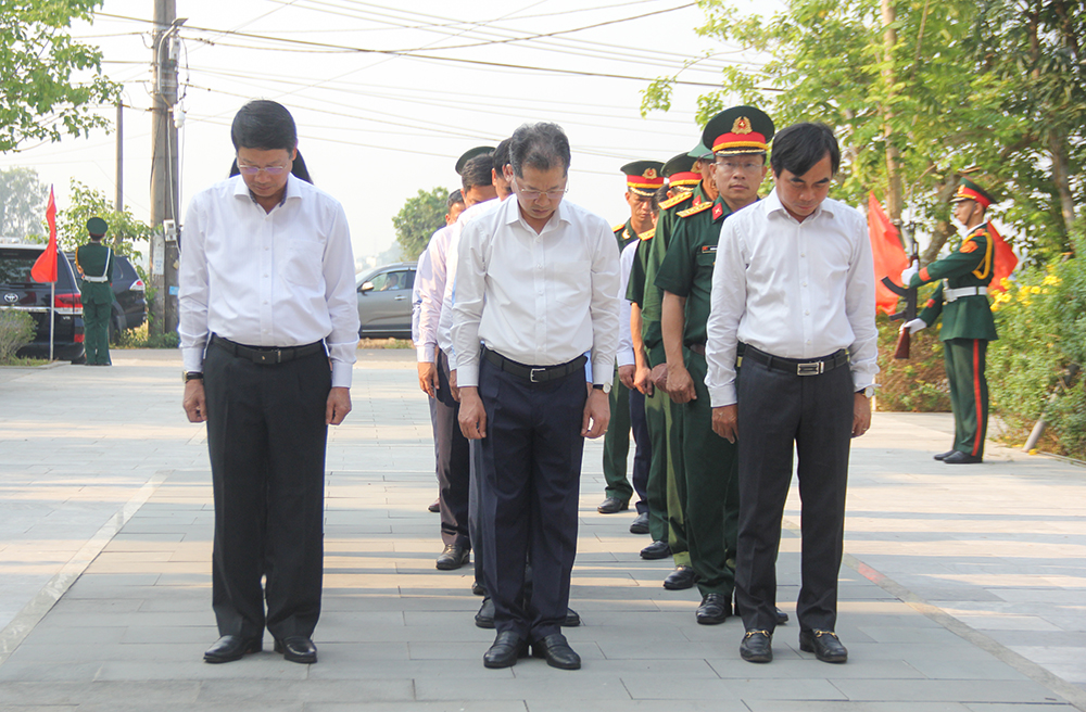 dang huong di tich lich su thoi chong phap