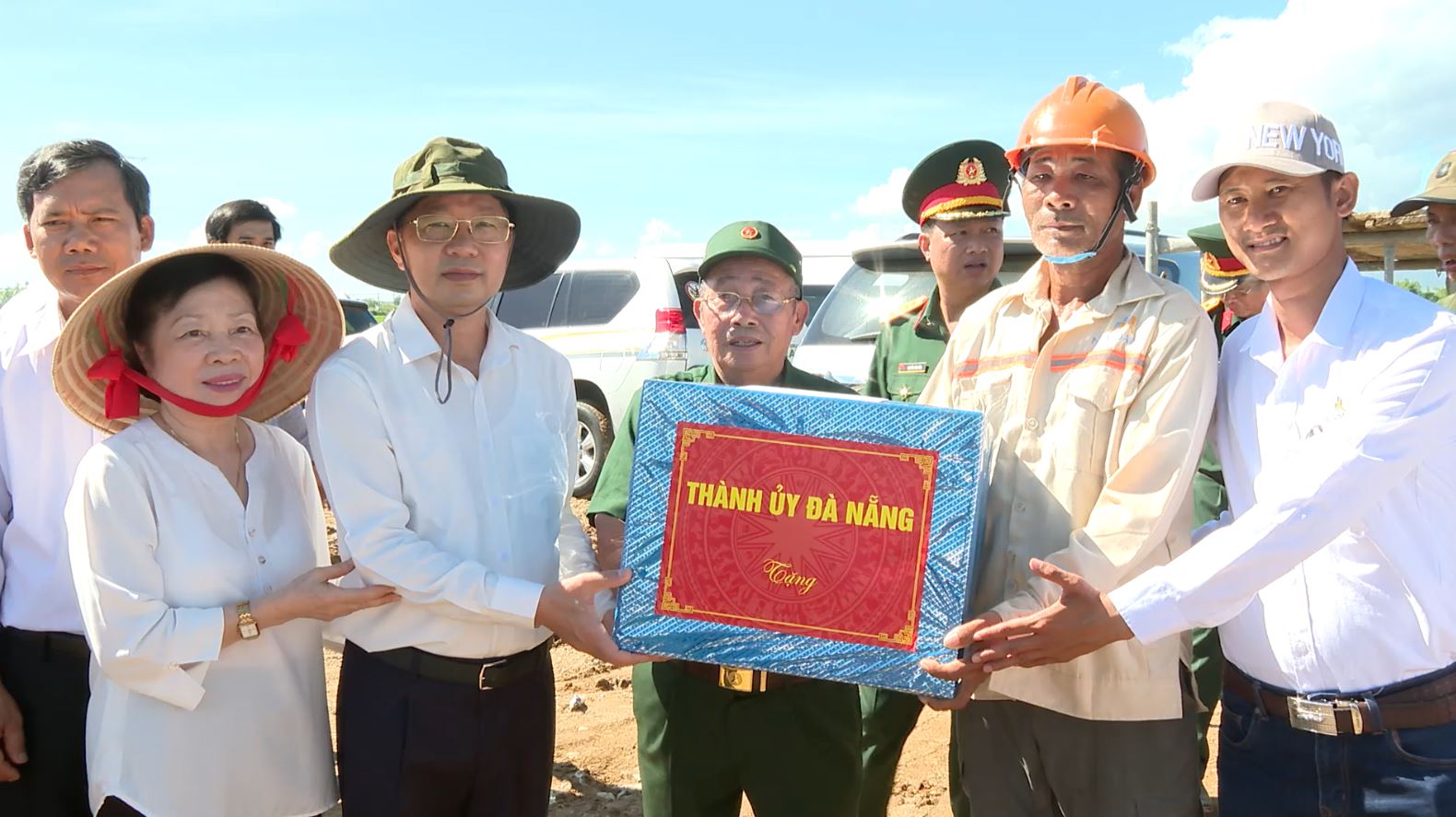 dang huong tuong niem tai quang nam 2