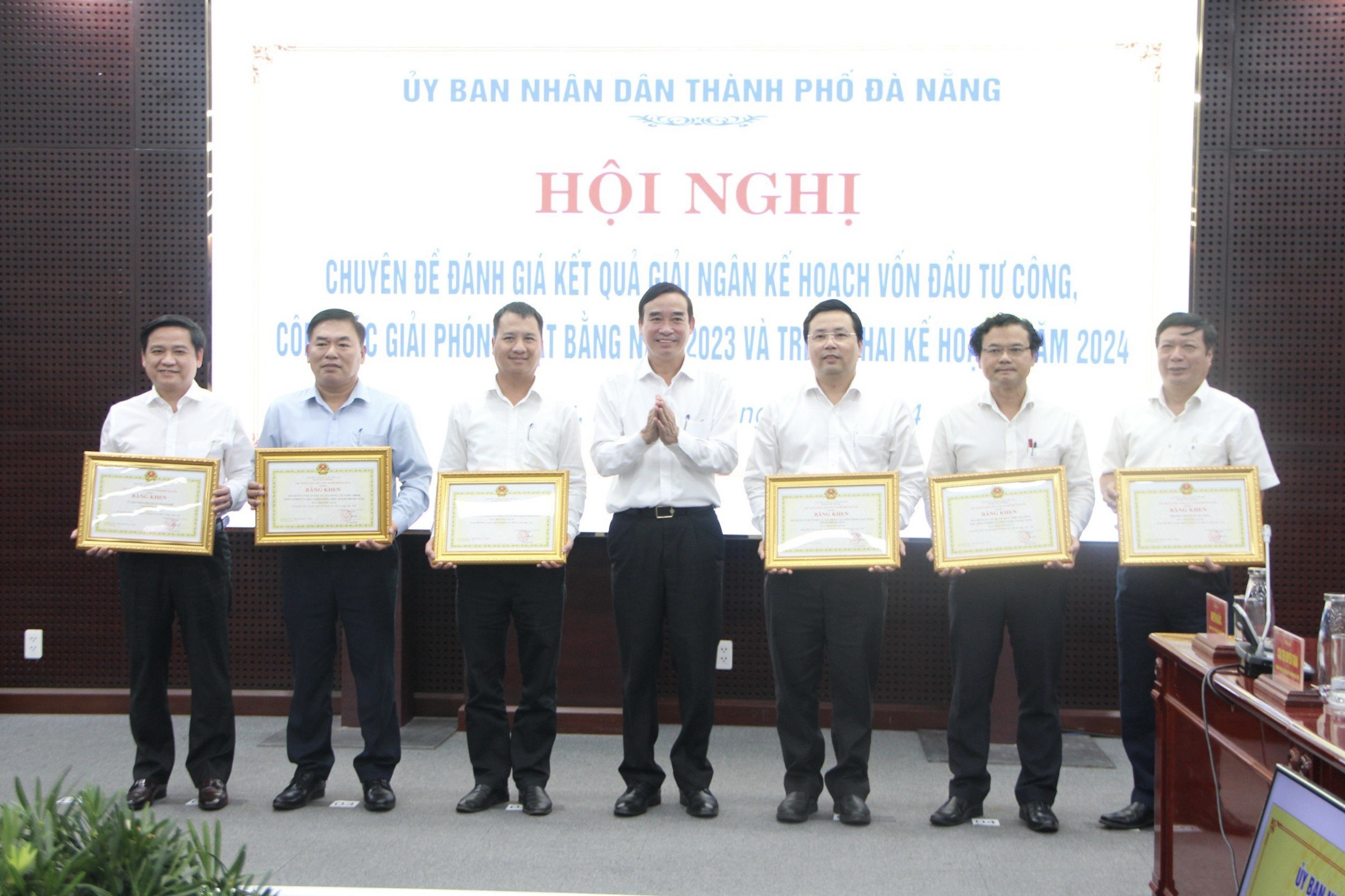 danh gia ket qua dau tu cong 2023 2