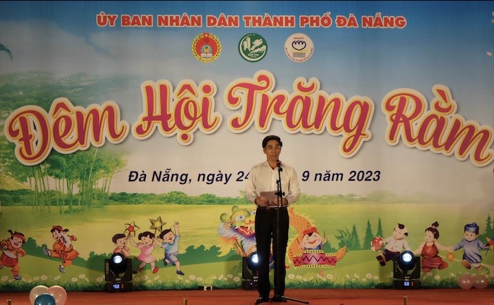 dem hoi trang ram 2023