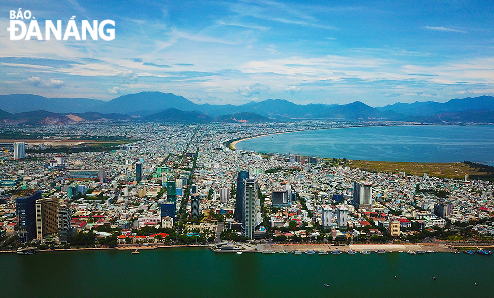 do thi da nang nhin tu dong sang tay