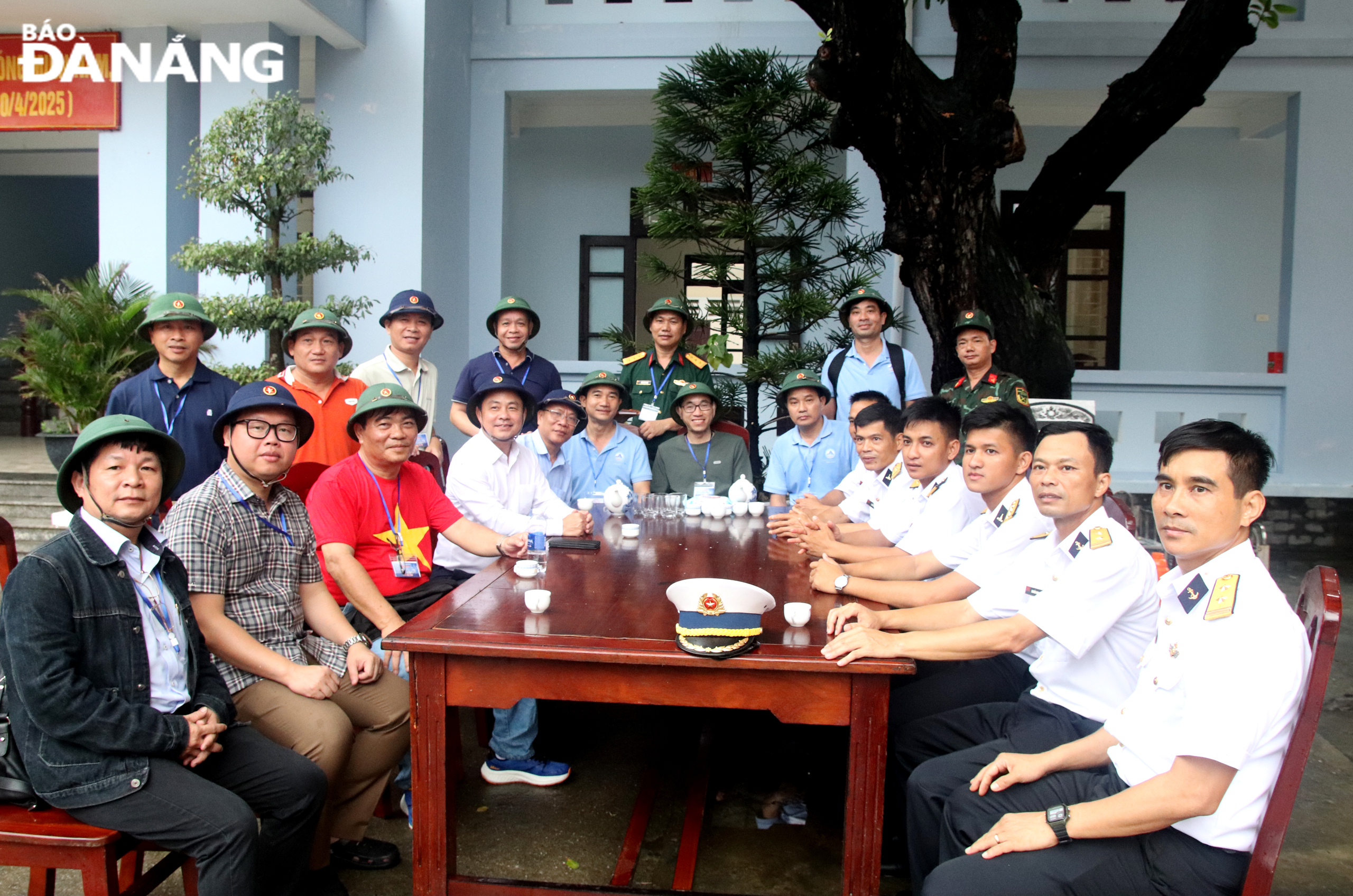 doan cong tac so 8 tham truong sa 5