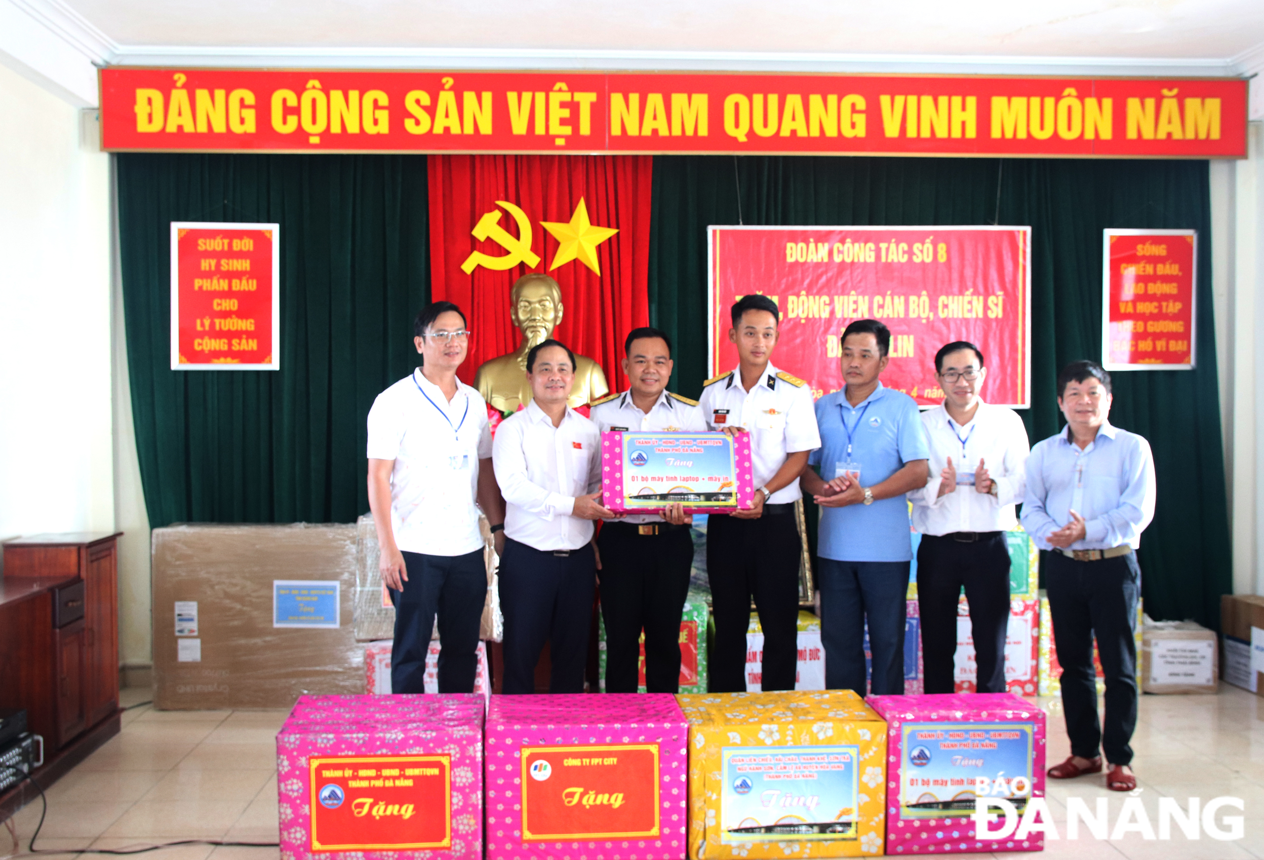 doan cong tac so 8 tham truong sa 7
