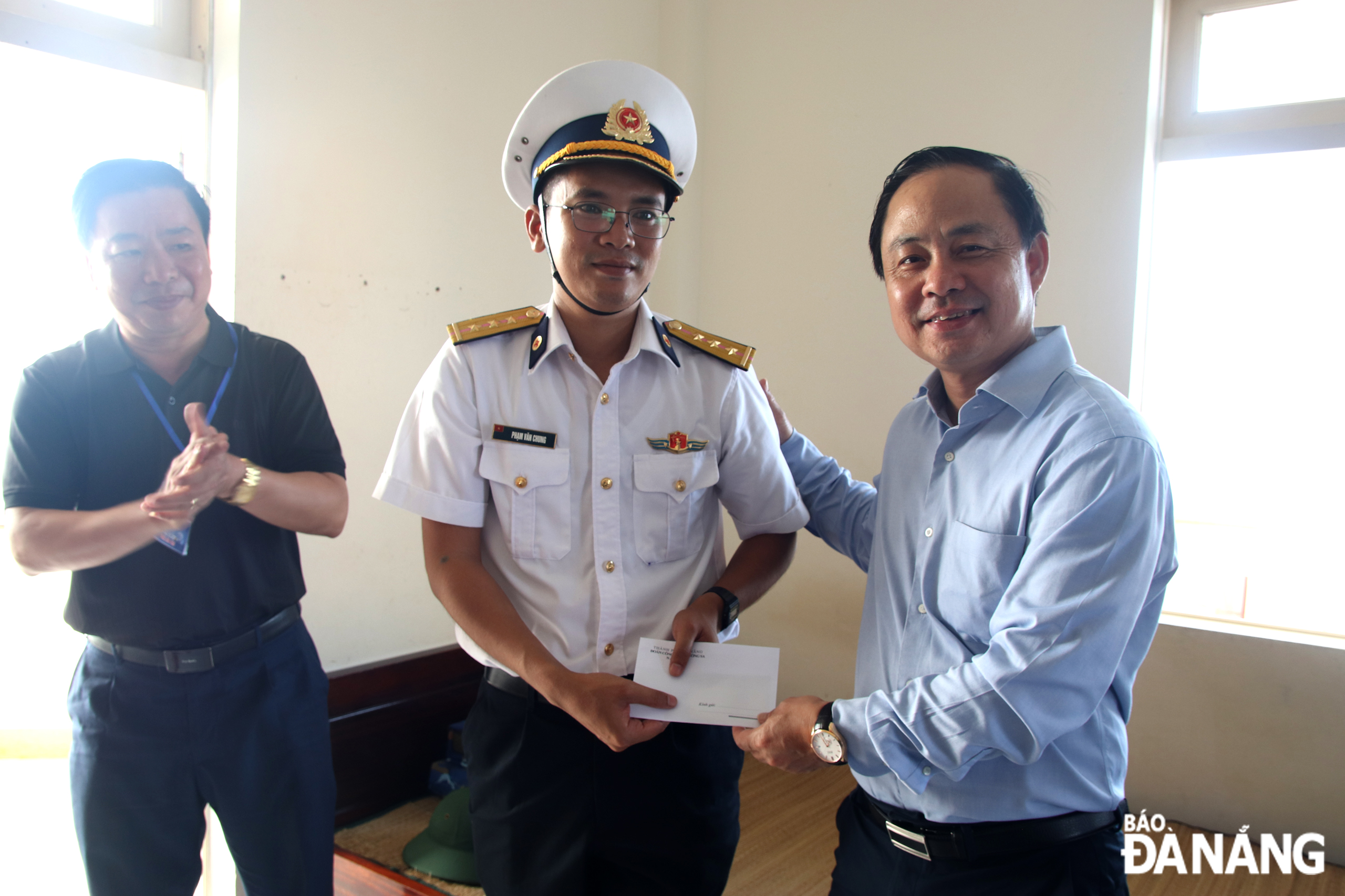 doan cong tac so 8 tham truong sa 9