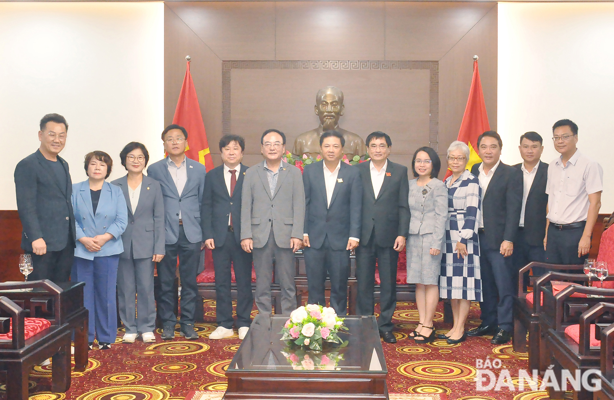 doan daegu tham thanh pho 1